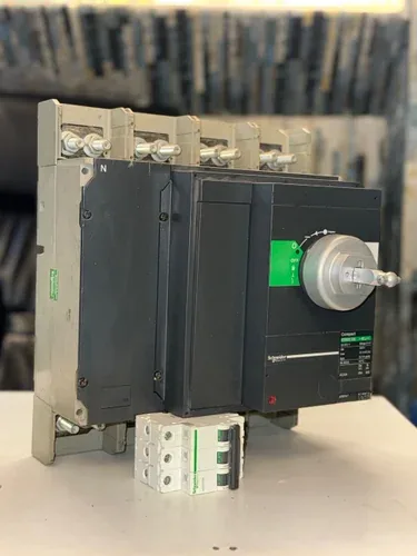 Compact Ns800 Na Schneider Mccb 4 Pole — 