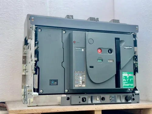 Mvs12N Acb Schneider Electric 4 Pole Edo Draw Out — 
