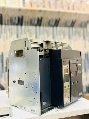 Schneider Acb Nt16 H2 — 